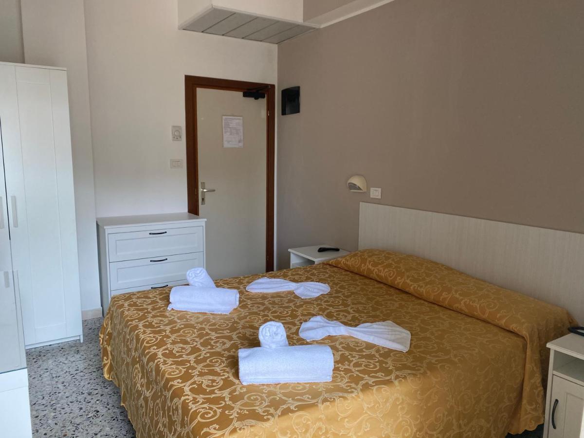 Hotel Modenese Riccione Extérieur photo