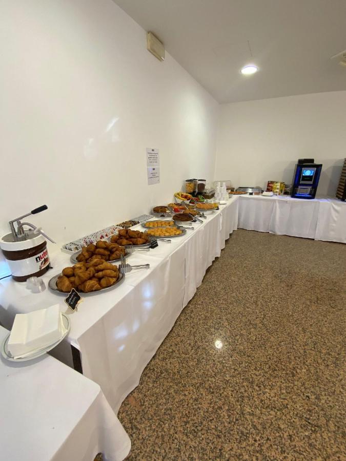 Hotel Modenese Riccione Extérieur photo